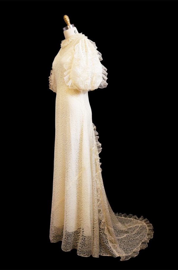 1930s Fine Lace & Ruffle Wedding Gown Hot on Sale